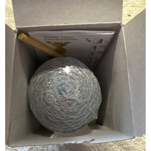 Crochet Kit Giraffe Ziggy GRAY Amigurumi Hoooked DIY Craft Eco Barbante Yarn - Picture 5 of 5